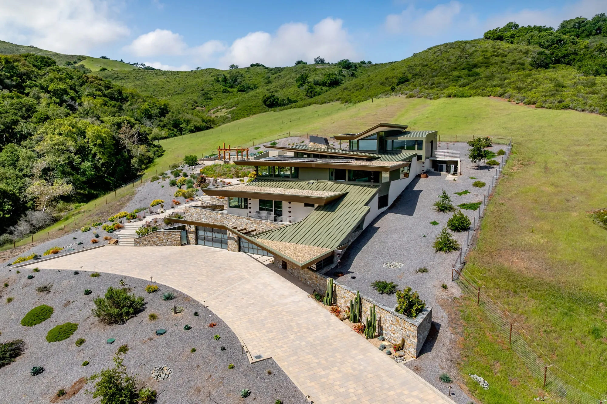 Paseo De Caballo, architectural photography by David Lalush